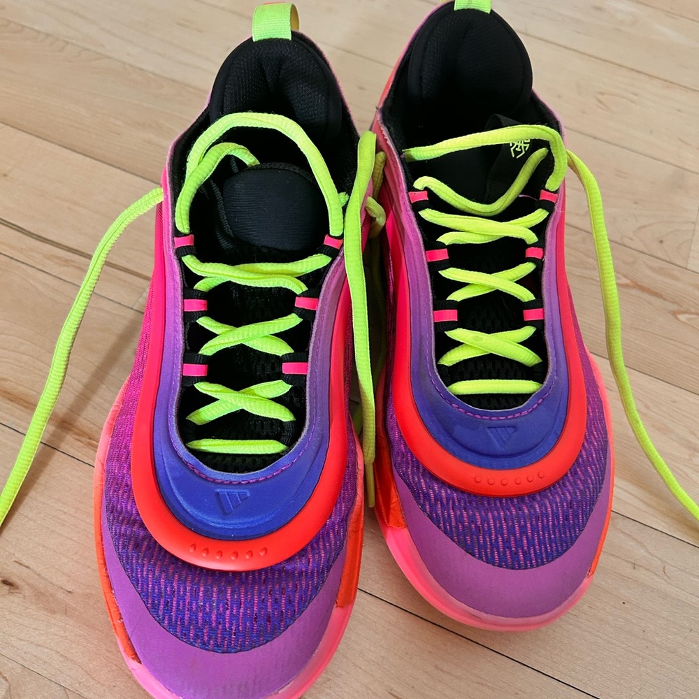Adidas Purple and Pink D.O.N. Issue #6 Sneakers like new - Picture 3 of 14